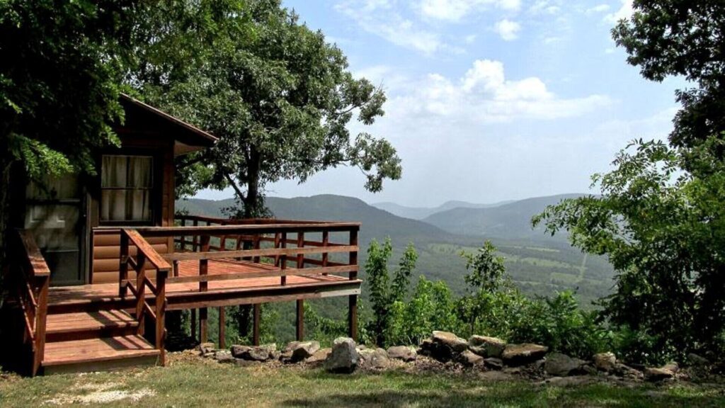 cabin for visiting Buffalo National River